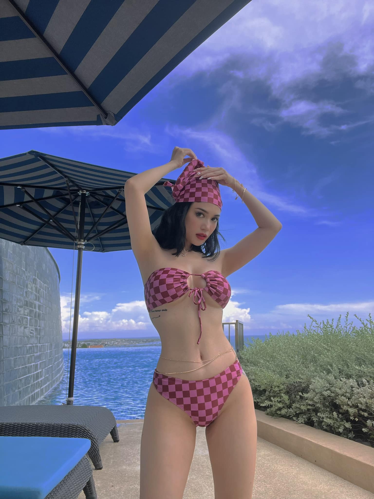 Sĩ Thanh bikini U40 body nóng bỏng như hot girl 18